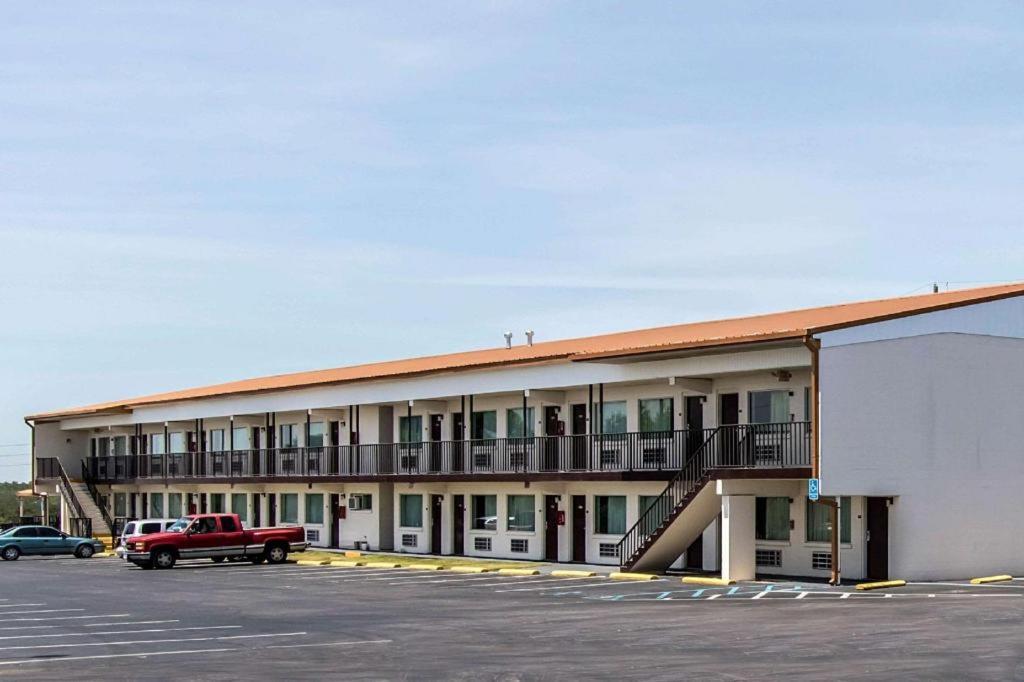 קרסטוויו Econo Lodge מראה חיצוני תמונה